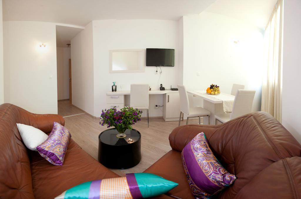 Cro Jet Set Apartments Split Eksteriør bilde