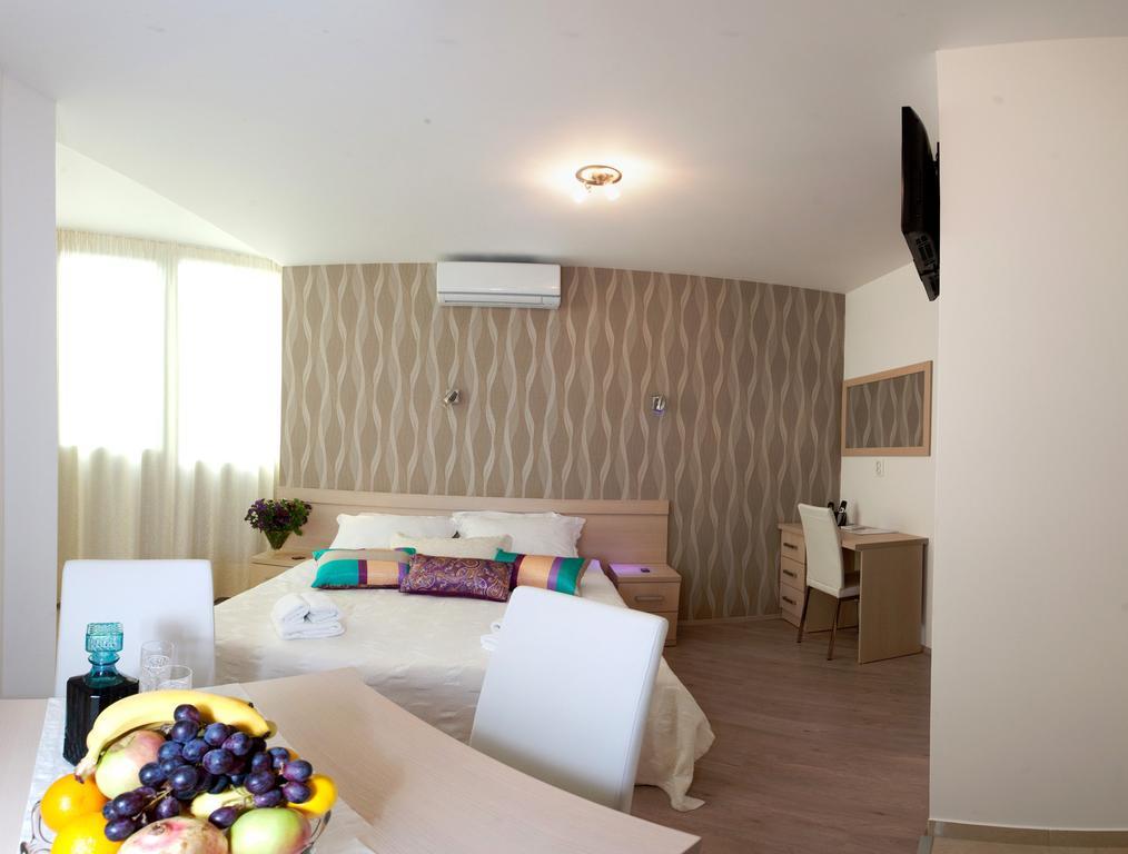 Cro Jet Set Apartments Split Eksteriør bilde