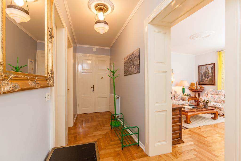 Cro Jet Set Apartments Split Eksteriør bilde