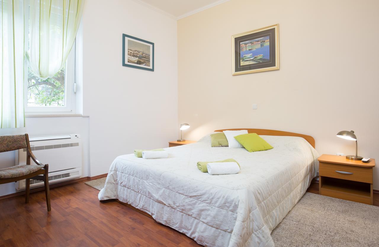 Cro Jet Set Apartments Split Eksteriør bilde